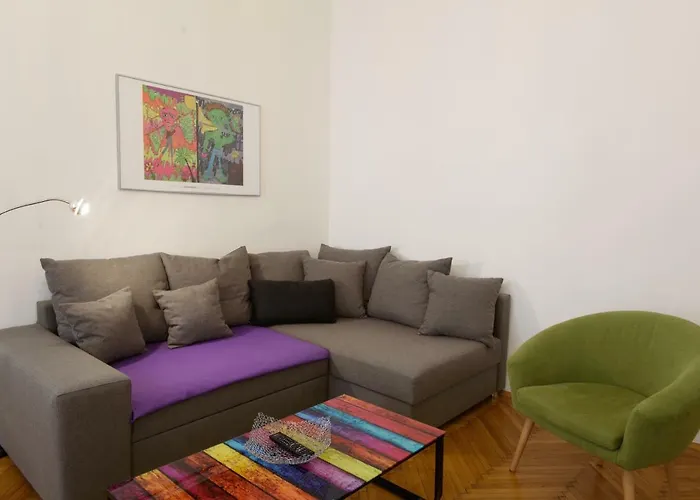 City Apartment *